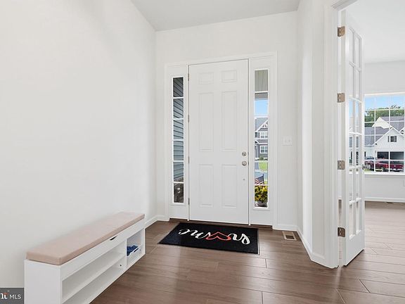 4th image of 113 Cameron Ln