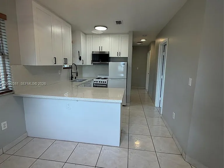 16940 SW 94th Ave #0 — Photo 5