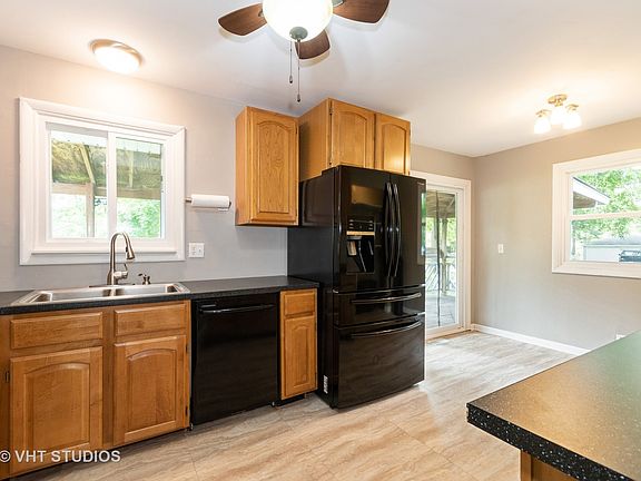 3rd image of 35W384 Elder Ave