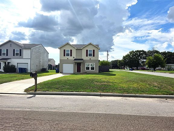 3rd image of 2009 6th St