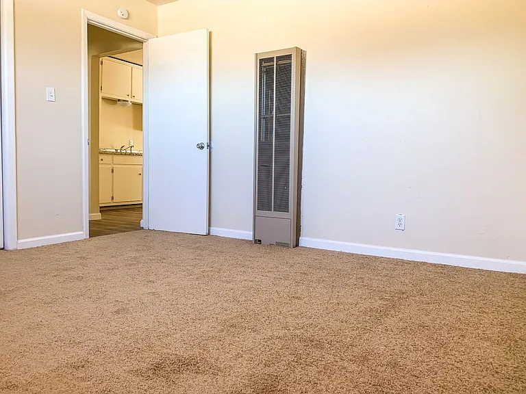 Apartment Homes in a Beautiful Community — Photo 18