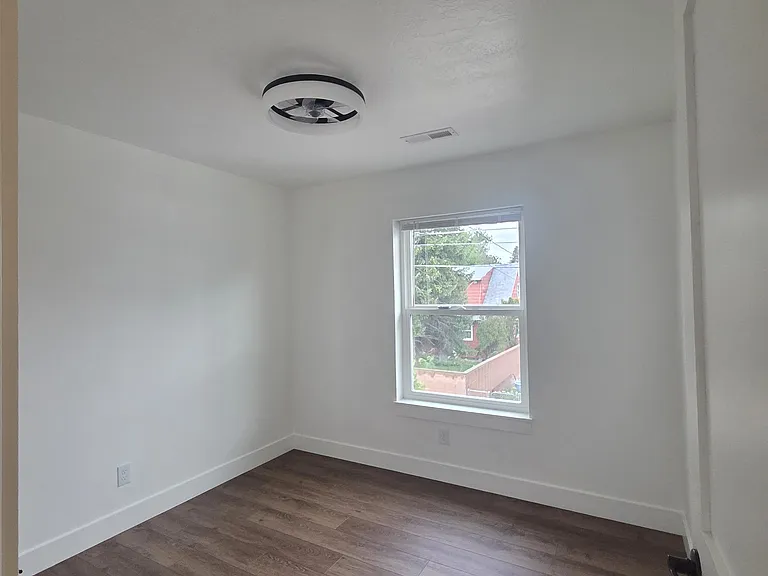 3240 2nd Ave S — Photo 12