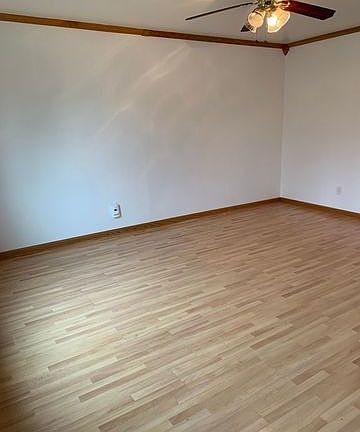 4th image of 1072 N Highland Ave