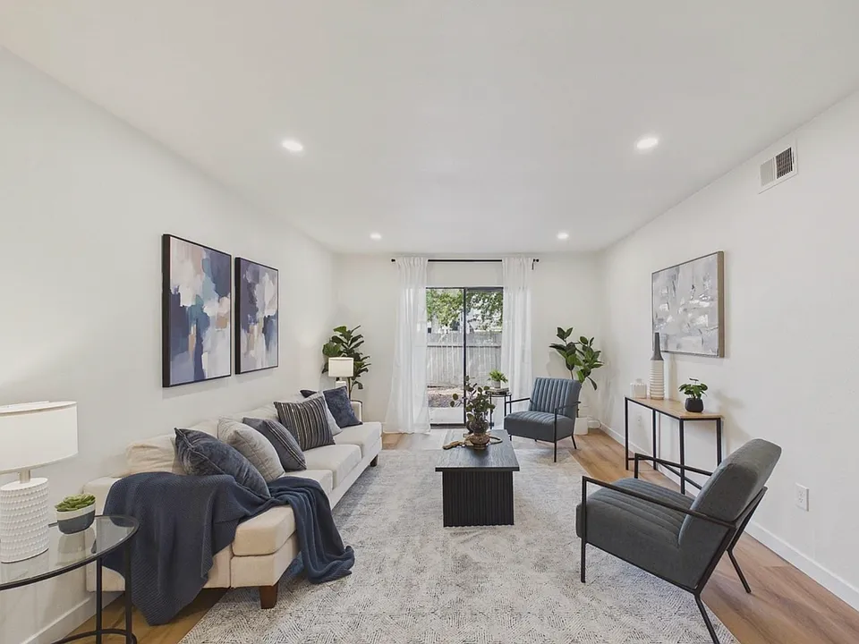 3550 S Harlan St #195