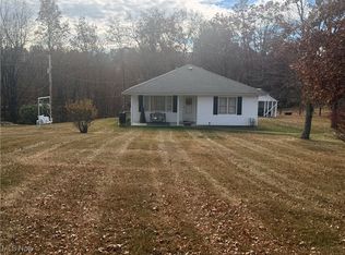 42015 Trail Run Rd, New Matamoras, OH 45767