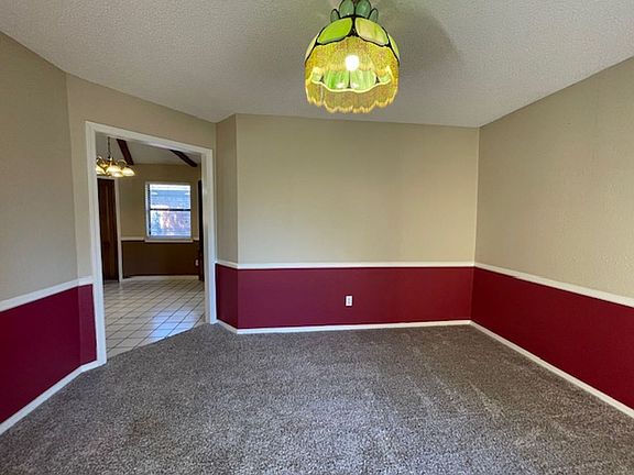 5th image of 121 Creek Courts Dr