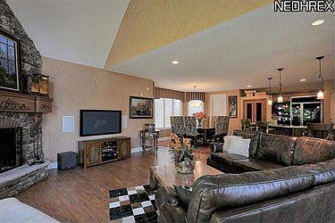 4th image of 2368 Pine Valley Dr