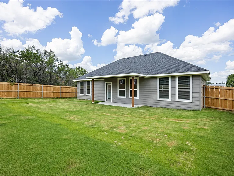 2414 Forest Hill Ln — Photo 30