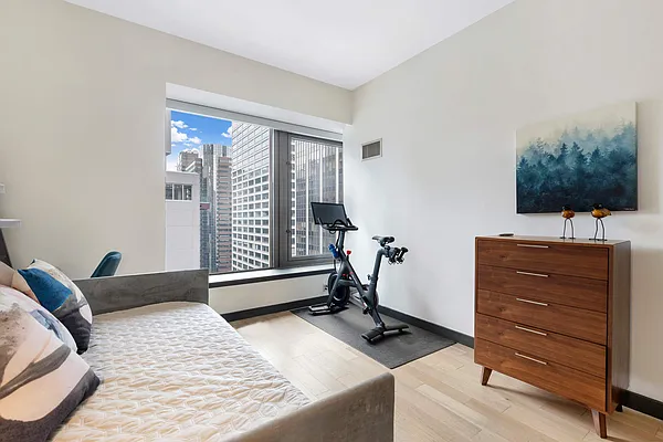 Sold by Compass | media 7