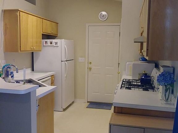 5th image of 439 Hilburn Ln