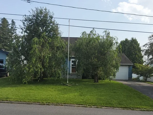 64 Young Ave, New York Mills, NY 13417