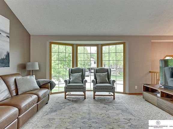 5th image of 6912 S 154th St