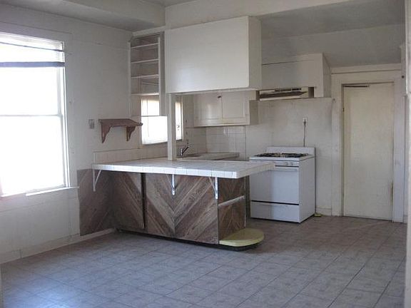 3rd image of 6069 Tyler Ave