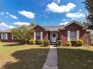 1131 S Greenway St, Springdale, AR 72764