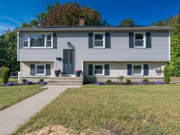 23 Sunset Dr, Turners Falls, MA 01376