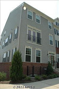 1st image of 16818 Nuttal Oak Pl #28