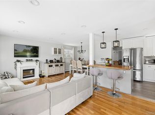227 Chelsea Ave, West Babylon, NY 11704