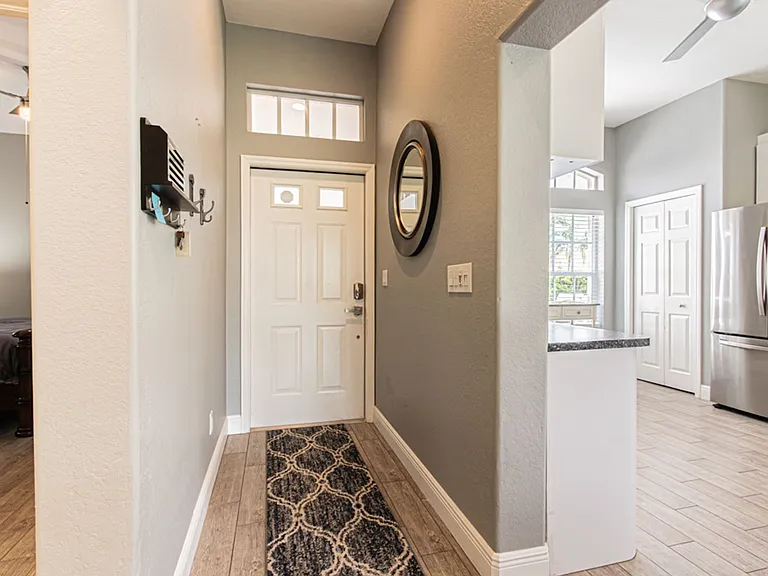 12855 Devonshire Lakes Cir — Photo 4