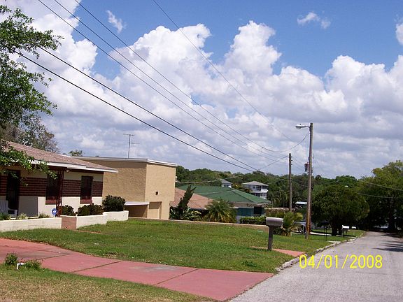 Street View going towards River