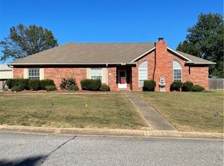 716 Lisa Ln W, Van Buren, AR 72956