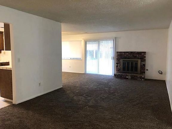 5th image of 1046 Moffat Dr