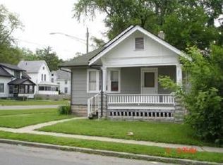 221 Irving Ave, Rockford, IL 61101