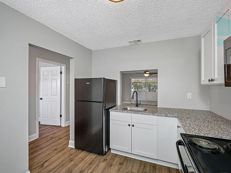 Armature Lake Apartments — Photo 25