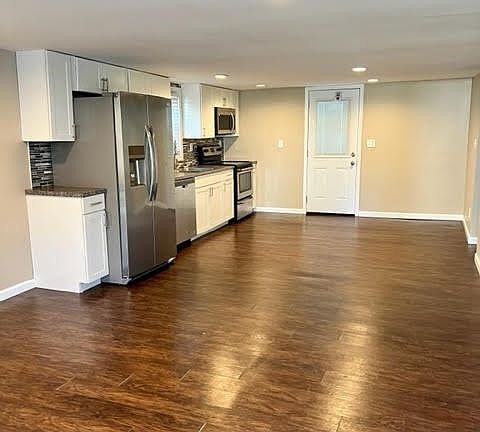 3rd image of 665 Kennedy St