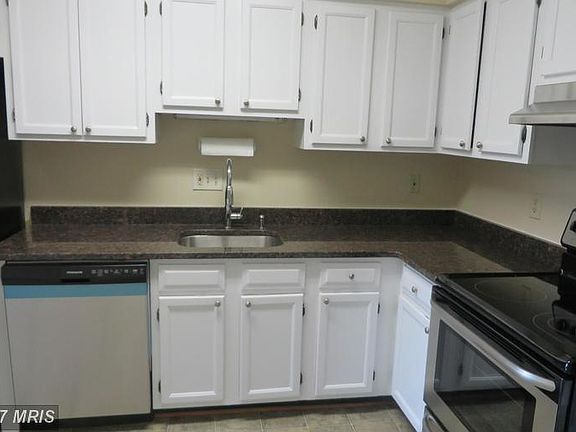 4th image of 4485 Blue Jay Ct