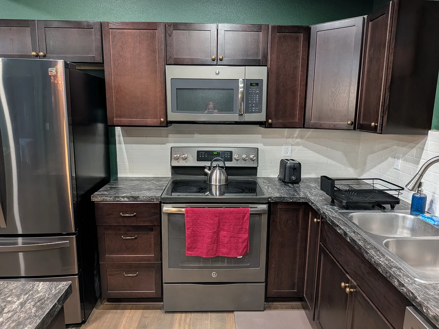 2 bed, 1200 sqft, $2,500 — Photo 4