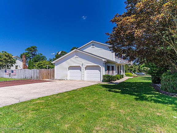 4th image of 1069 Sheila Dr