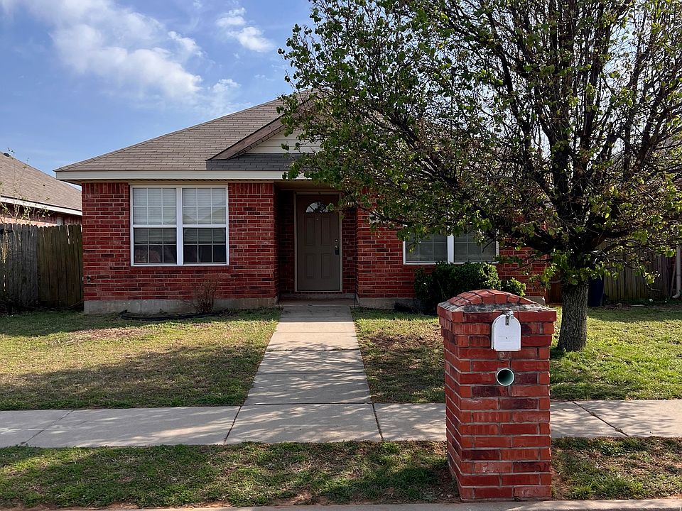 1st image of 4512 SE 80th St