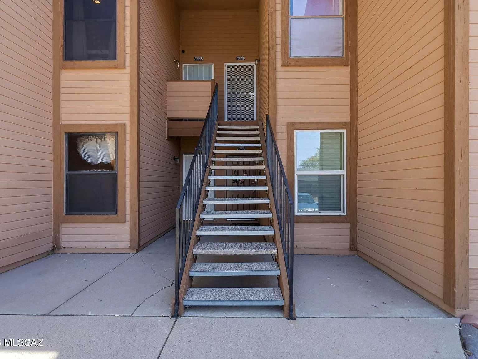 2 bed, 1.0 bath, 1015 sqft, $1,150 — Photo 1