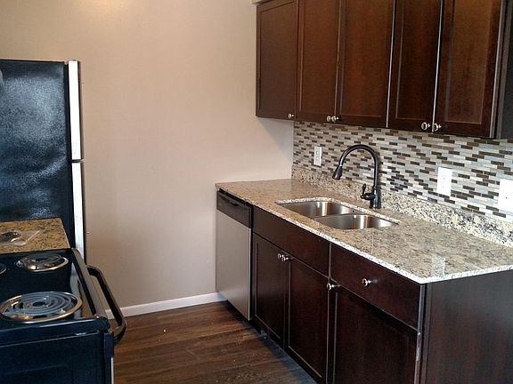 2nd image of 503 Ohio St #102