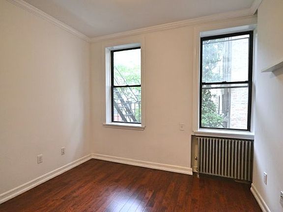 3rd image of 7 Cornelia St APT 3d