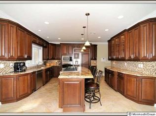 4 N Pointe Dr, Jackson, NJ 08527