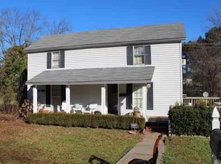 309 Jaynes St, Walhalla, SC 29691