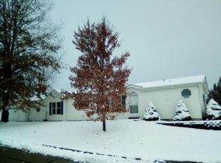 11261 Oak Forest Ln, Lebanon, IL 62254