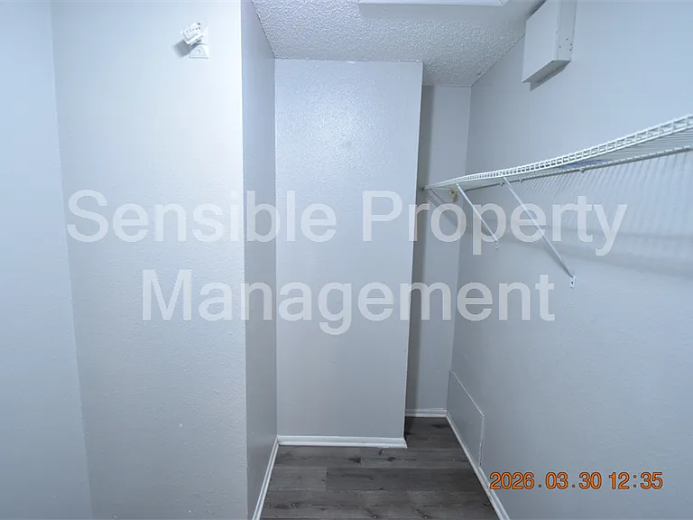 2014 E Linebaugh Ave — Photo 14