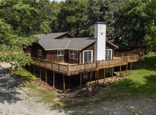 3802 Christine Dr, Saint Joseph, MO 64503