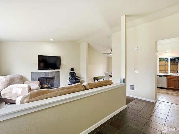 5th image of 7522 64th Ave W