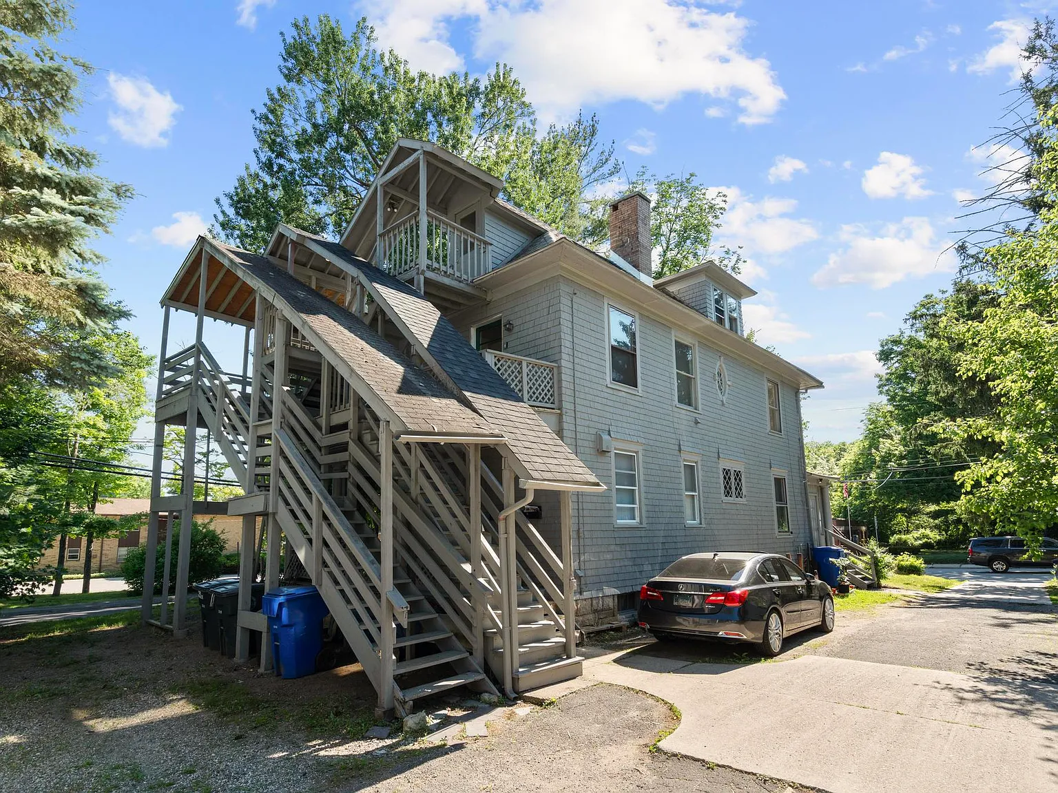 2 bed, 1.5 bath, 1000 sqft, $1,650 — Photo 1