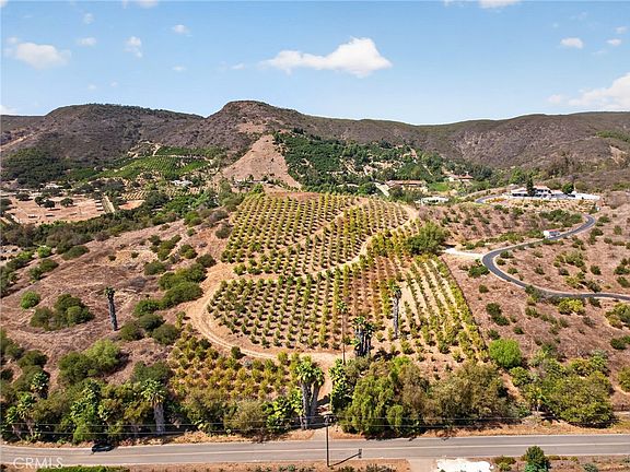 5th image of 16 Terreno Dr