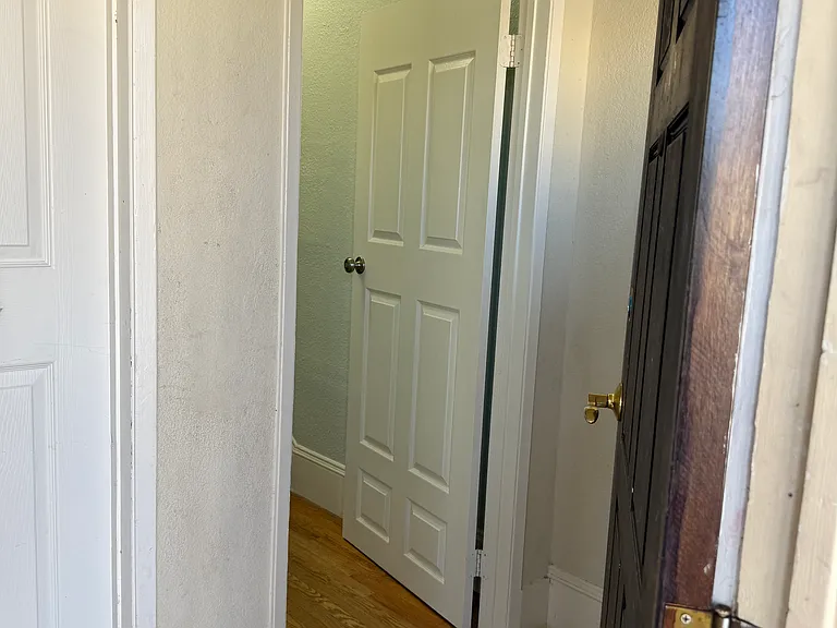 2245 E 22nd St #B — Photo 2