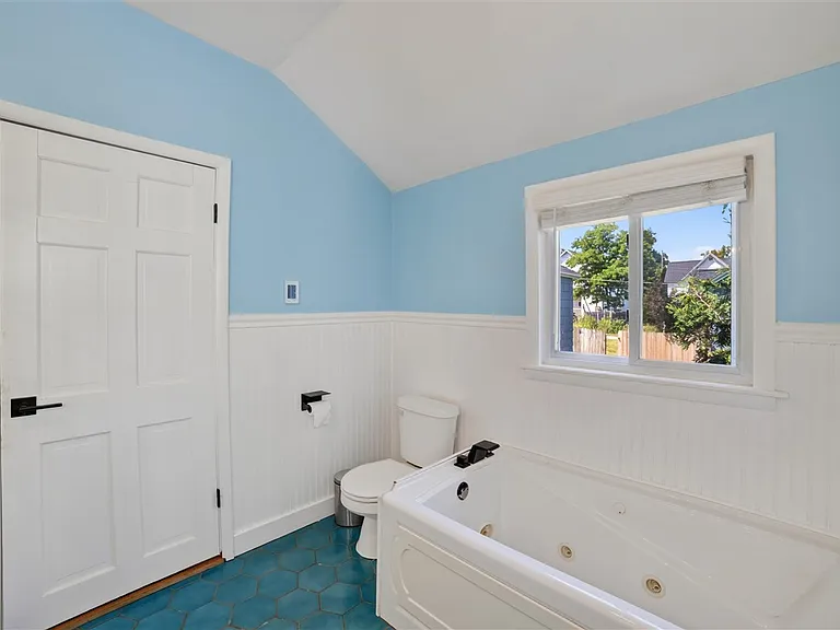 520 Wachtel Ave — Photo 10