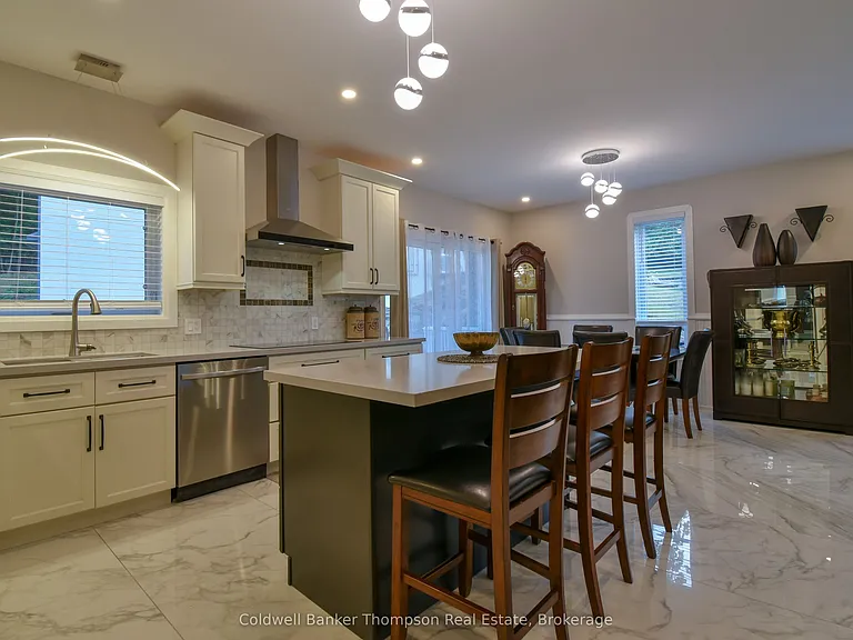 1 Florence St W #56 — Photo 3
