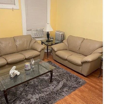 4th image of 310 West St #3
