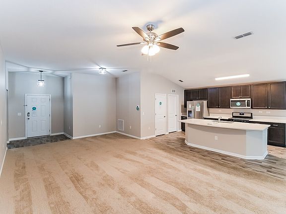 3rd image of 134 Birdfield Ct
