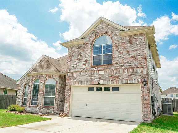 3rd image of 21395 Forest Colony Dr