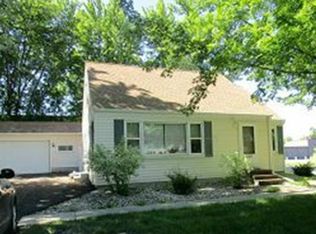 2101 Marwood Dr, Mankato, MN 56001